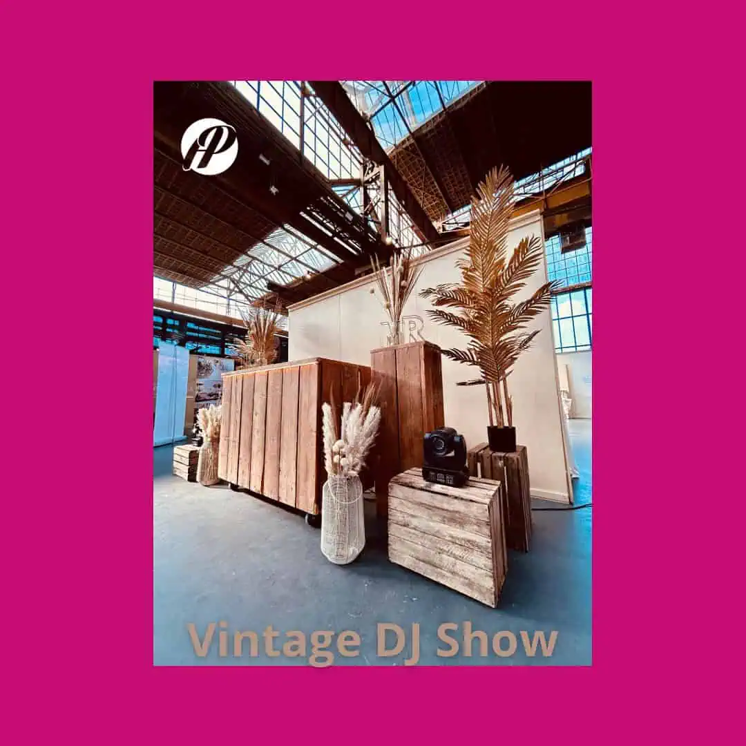 ๐๐ก๐ ๐๐ข๐ง๐ญ๐๐ ๐ ๐๐ฒ ๐๐ซ๐ญ๐ข๐ฌ๐ญ๐ข๐ ๐๐ซ๐จ๐๐ฎ๐๐ญ๐ข๐จ๐ง๐ฌ ๐ง
Wat is hij tof hรฉ? ๐ Dit weekend staat deze ๐๐ฑ๐๐ฅ๐ฎ๐ฌ๐ข๐๐ฏ๐ ๐๐ฃ ๐ฌ๐ก๐จ๐ฐ opgesteld tijdens @onefineweddingday ๐ in de @werkspoorkathedraal in Utrecht.
#bruiloftdj #trouwbeurs #djmeubel #huwelijksfeest